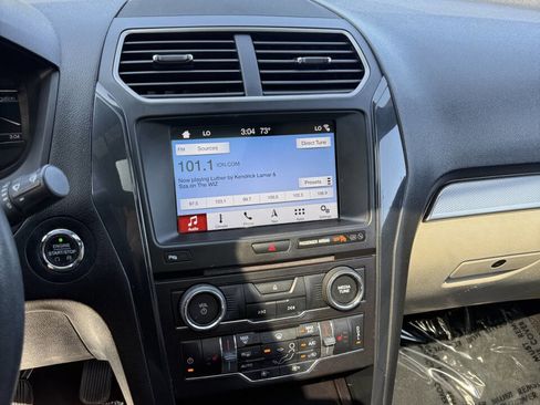 Used 2018 Ford Explorer XLT w/ Equipment Group 202A image 30