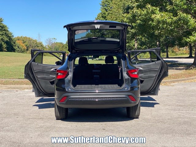 Used 2024 Chevrolet Trax RS w/ Driver Confidence Package FWD image 36