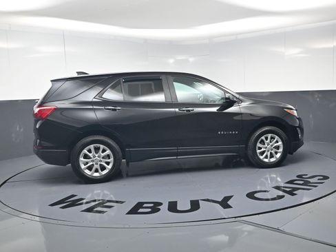 Used 2020 Chevrolet Equinox LS w/ LS Convenience Package AWD/4WD image 10
