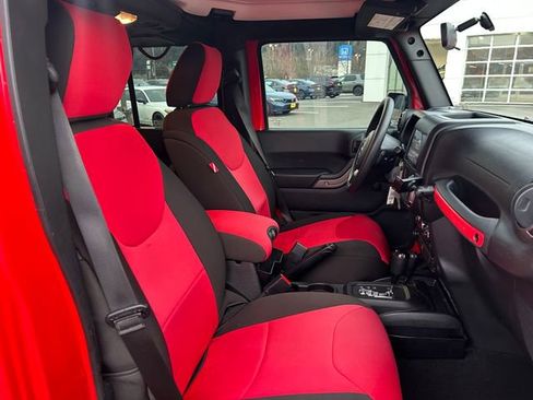 Used 2017 Jeep Wrangler Unlimited Sport image 10
