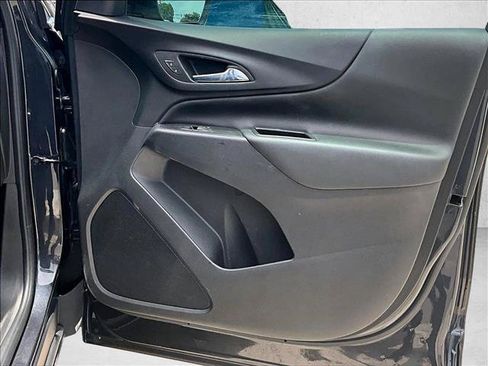 Used 2022 Chevrolet Equinox LT FWD image 18