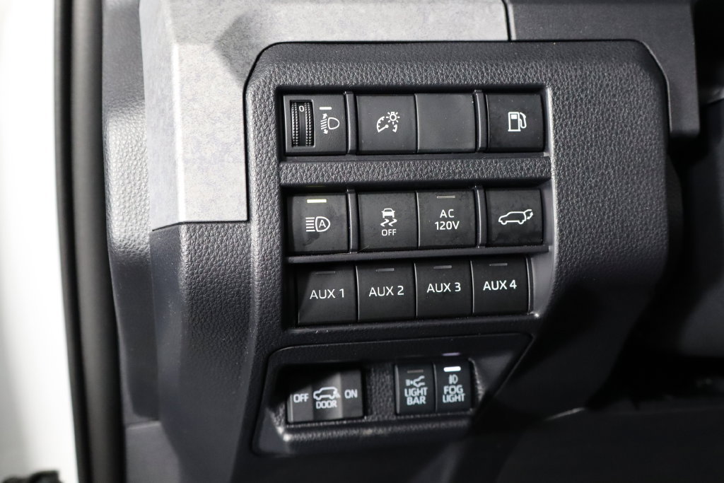 Used 2026 Toyota 4Runner Trailhunter AWD/4WD image 18