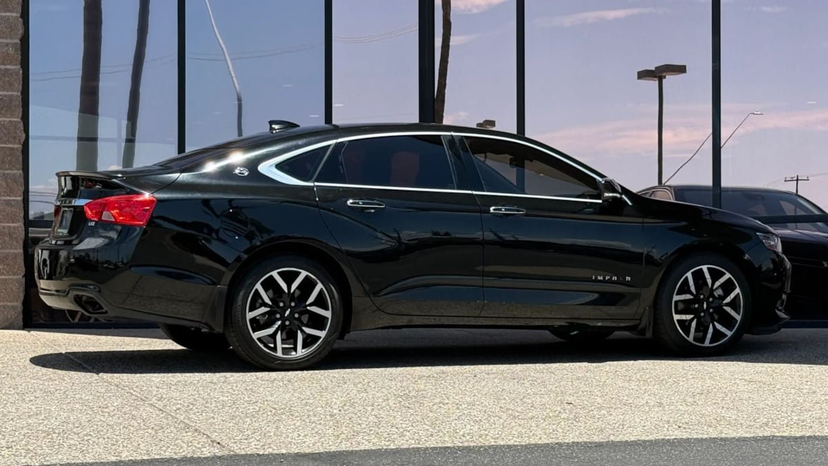Used 2016 Chevrolet Impala LTZ FWD image 13