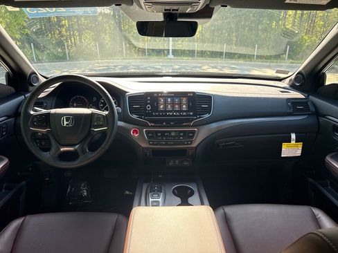 Certified 2025 Honda Ridgeline RTL image 13