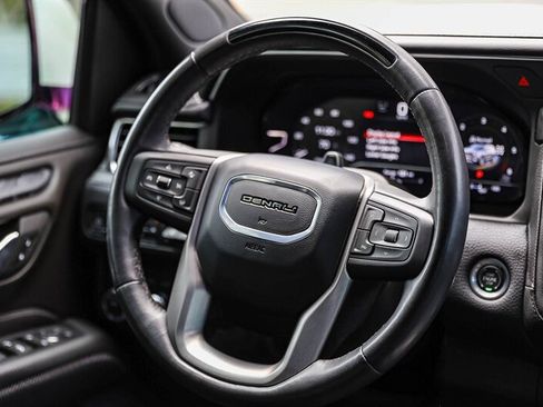 Used 2024 GMC Yukon XL Denali w/ Advanced Technology Package AWD/4WD image 20