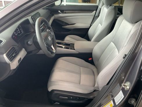 Used 2019 Honda Accord EX image 3