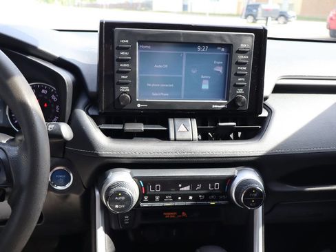 Used 2022 Toyota RAV4 XLE AWD/4WD image 19