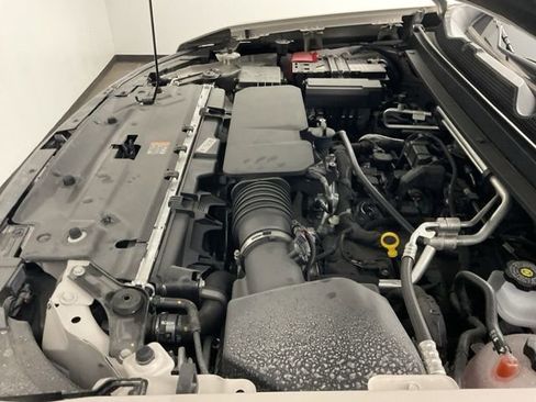 New 2026 Chevrolet Colorado ZR2 w/ Technology Package AWD/4WD image 21