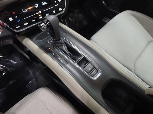 Used 2019 Honda HR-V EX image 25