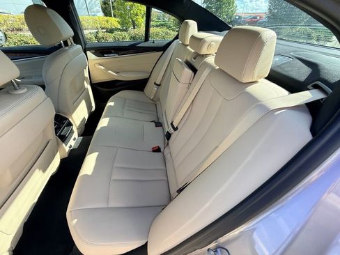 Used 2018 BMW 530i w/ Premium Package image 18