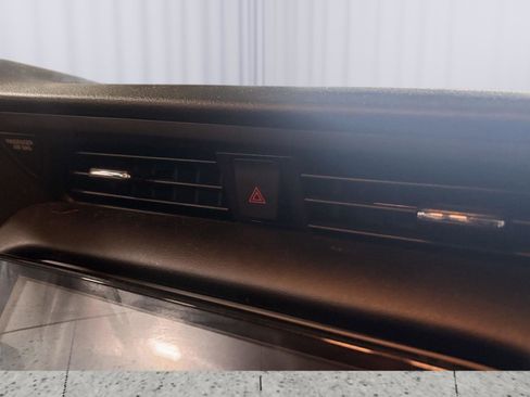 Used 2021 Nissan Kicks SR w/ SR Premium Package image 23