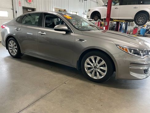 Used 2016 Kia Optima EX w/ Premium Package FWD image 5