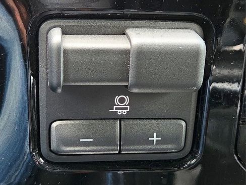 Certified 2024 Chevrolet Silverado 1500 High Country image 19