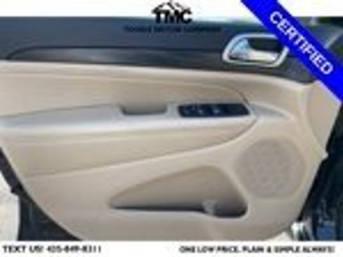 Used 2022 Jeep Grand Cherokee Laredo E image 24