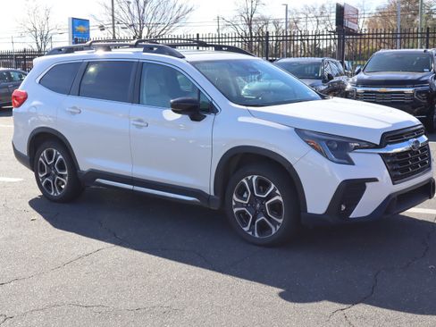 Used 2024 Subaru Ascent Limited w/ Technology Package image 2