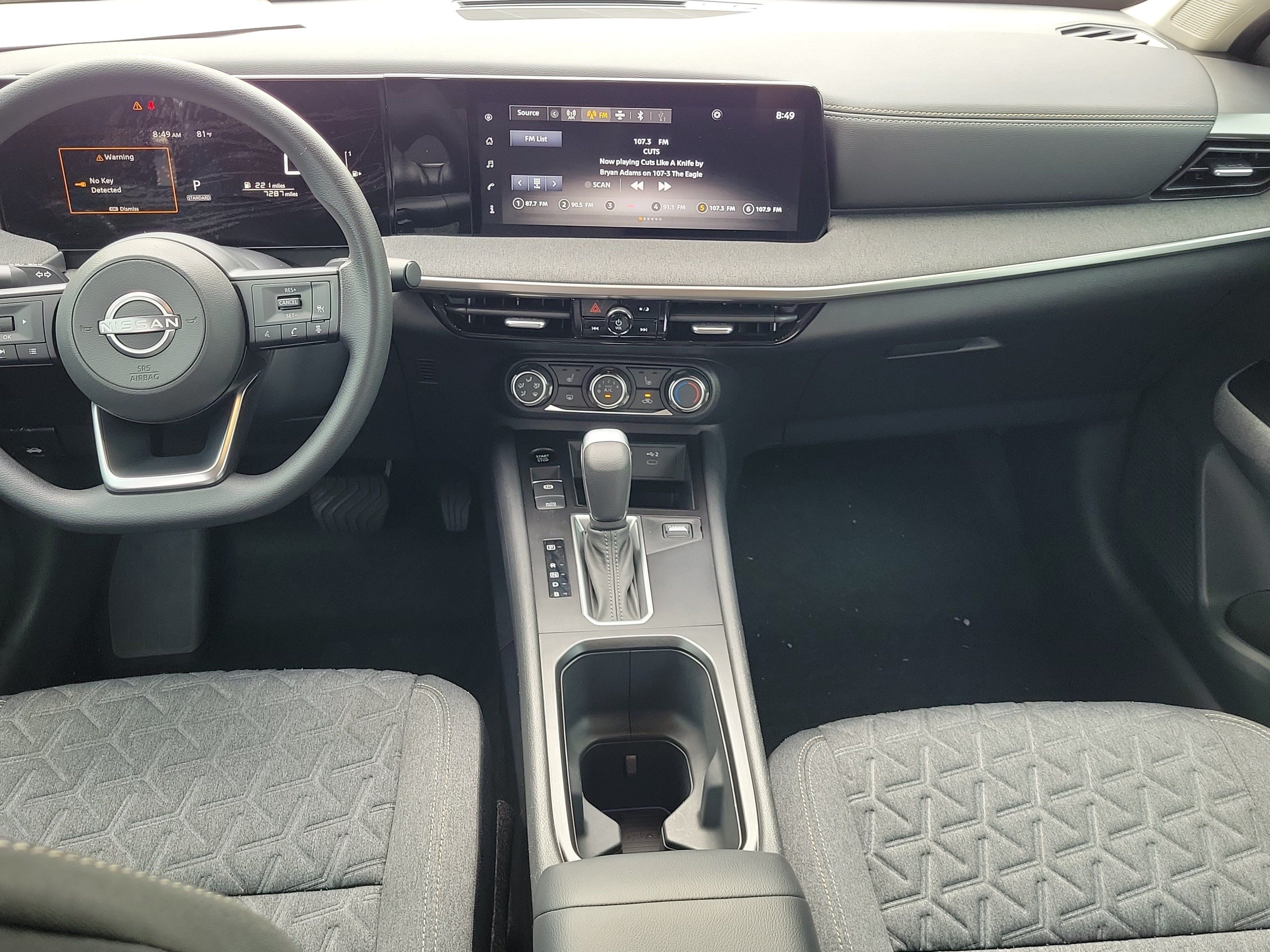 Certified 2025 Nissan Kicks SV w/ SV Premium Package FWD image 12