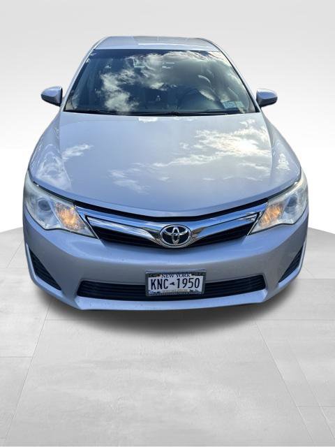 Used 2012 Toyota Camry LE FWD image 4