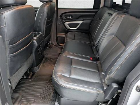 Used 2017 Nissan Titan SL image 17