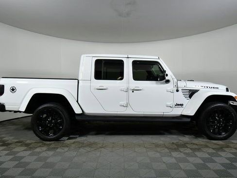 Used 2021 Jeep Gladiator Overland image 15