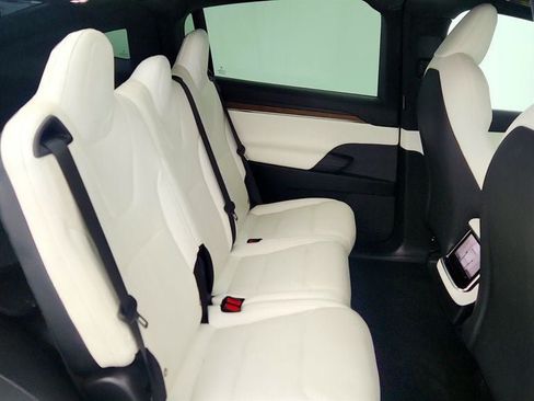 Used 2023 Tesla Model X AWD/4WD image 29
