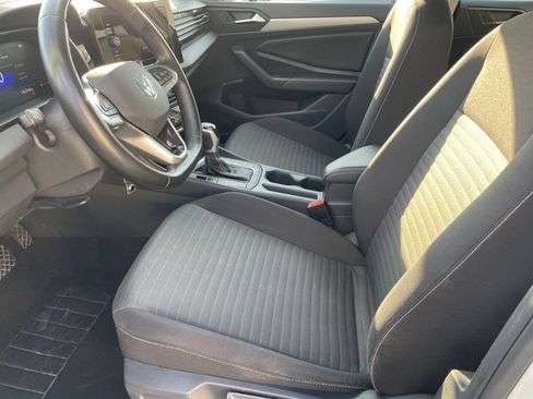 Used 2025 Volkswagen Jetta S FWD image 9