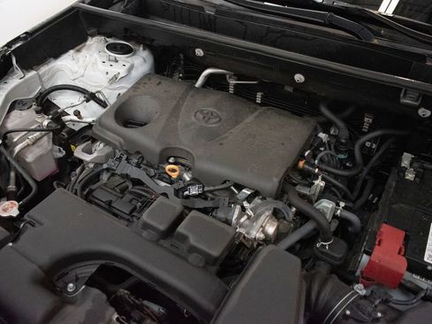 Used 2024 Toyota RAV4 XLE AWD/4WD image 10