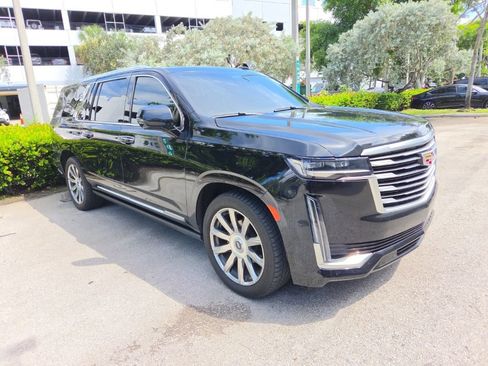 Used 2022 Cadillac Escalade ESV Premium Luxury Platinum AWD/4WD image 2