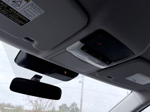 Used 2024 Mitsubishi Outlander SE image 21