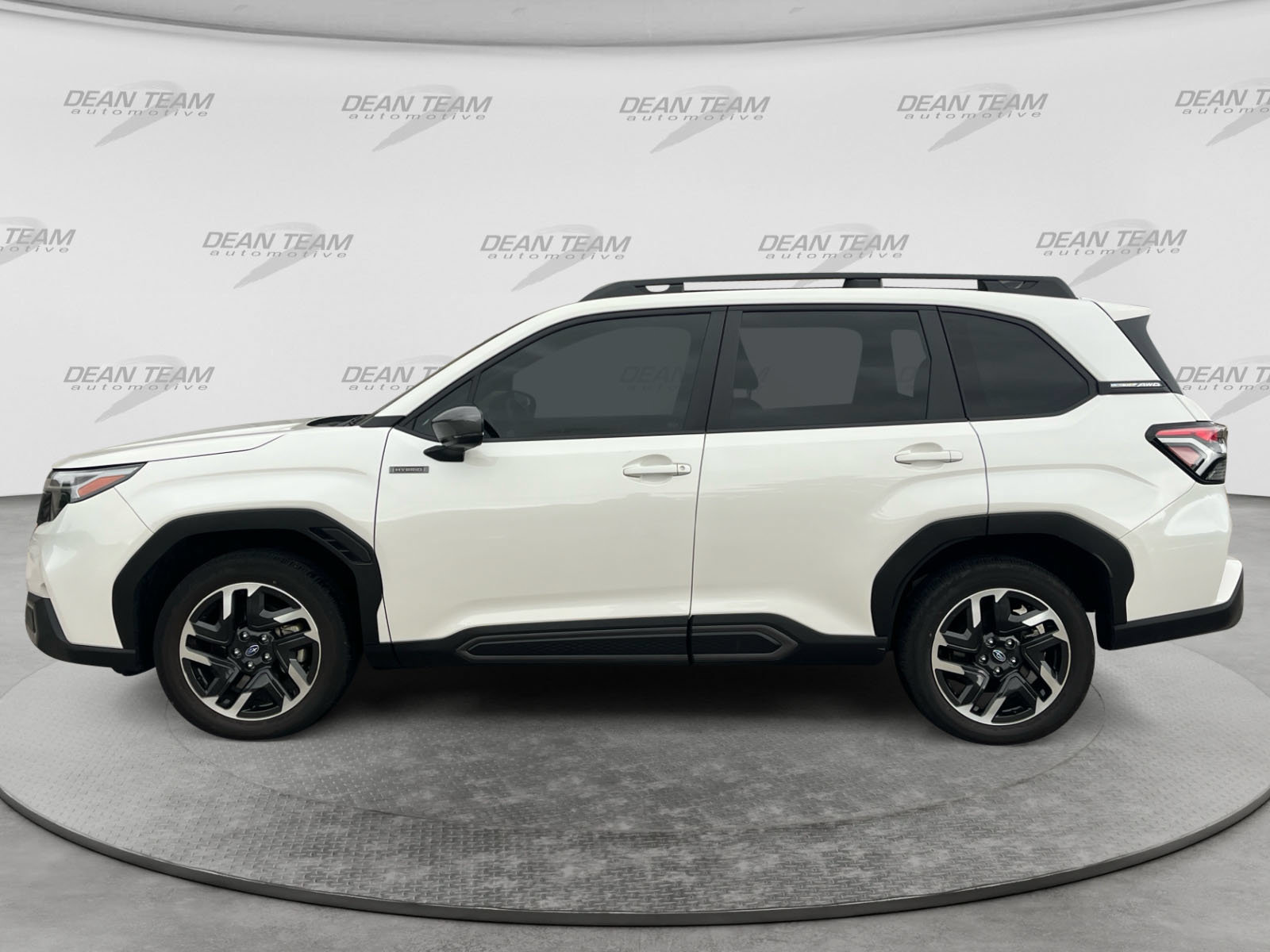 Used 2025 Subaru Forester Limited AWD/4WD image 4