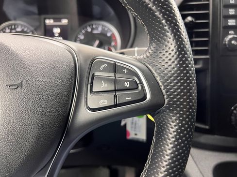 Used 2022 Mercedes-Benz Metris image 13