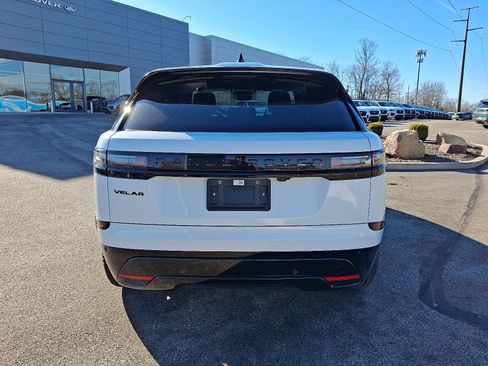 New 2026 Land Rover Range Rover Velar Dynamic SE image 4