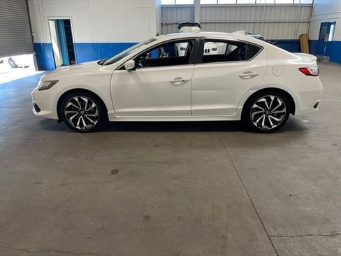 Used 2016 Acura ILX FWD image 6