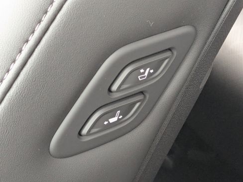 New 2026 Kia Carnival SX FWD image 18