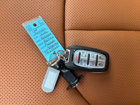 New 2026 Chrysler Pacifica Pinnacle image 33