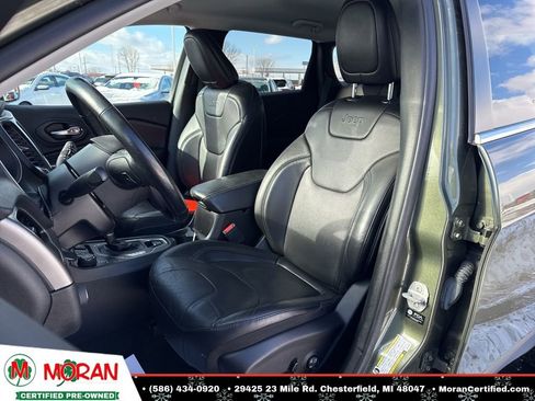 Used 2021 Jeep Cherokee Latitude Lux w/ Comfort/Convenience Group image 11