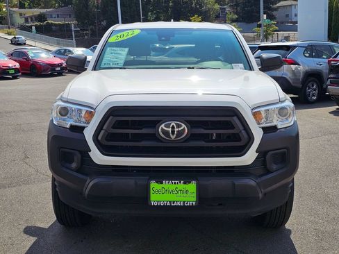 Used 2022 Toyota Tacoma SR RWD image 2