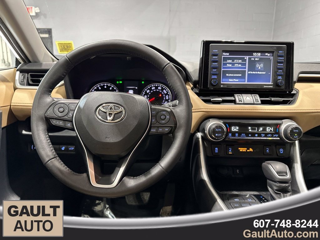 Used 2020 Toyota RAV4 XLE Premium AWD/4WD image 8