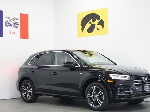 Used 2020 Audi Q5 e Prestige w/ Prestige Package image 1