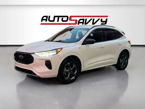 Used 2024 Ford Escape ST-Line w/ Tech Pack #1 FWD image 3
