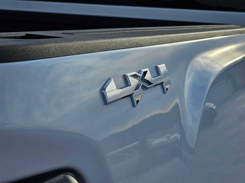 New 2026 GMC Sierra 2500 SLT w/ SLT Convenience Package image 15