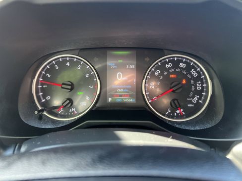 Used 2022 Toyota RAV4 XLE image 25