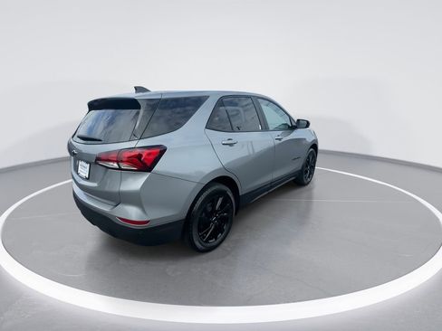 Used 2024 Chevrolet Equinox LS w/ LS Convenience Package FWD image 8