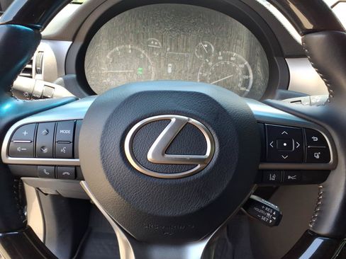 Certified 2023 Lexus GX 460 Premium w/ Premium Package AWD/4WD image 9