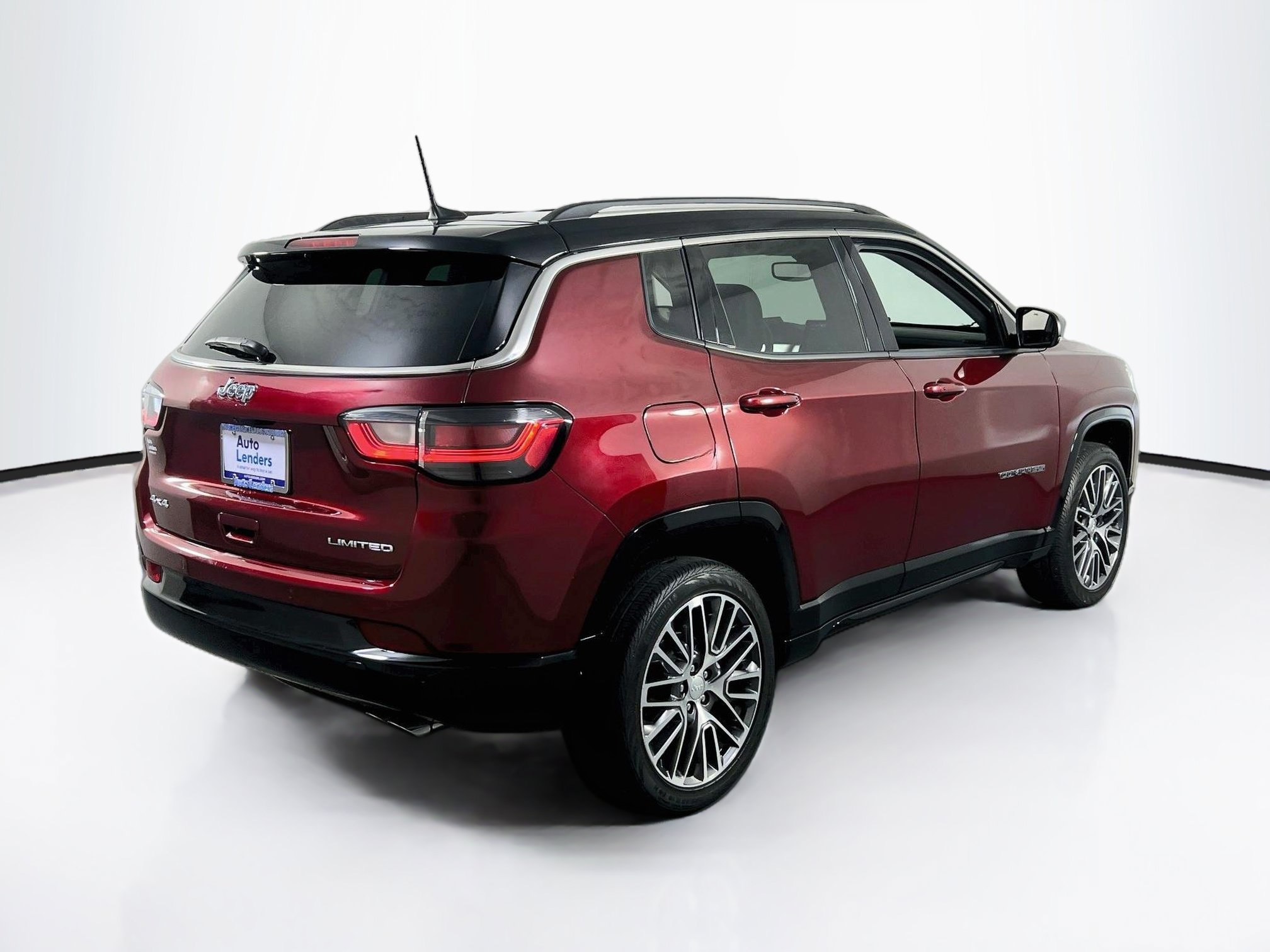 Used 2022 Jeep Compass Limited w/ Elite Group AWD/4WD image 5