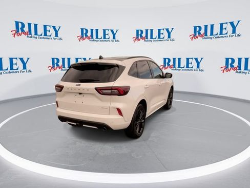 Certified 2023 Ford Escape ST-Line Elite w/ Premium Technology Package AWD/4WD image 8
