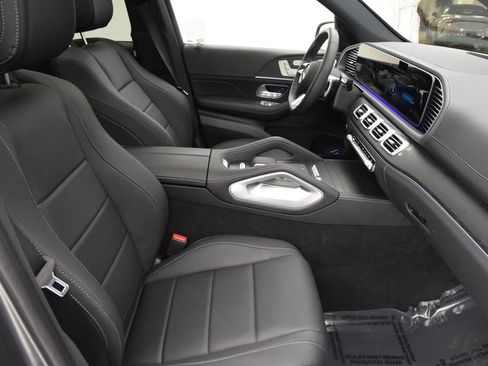Used 2025 Mercedes-Benz GLS 450 GLS 450 image 16