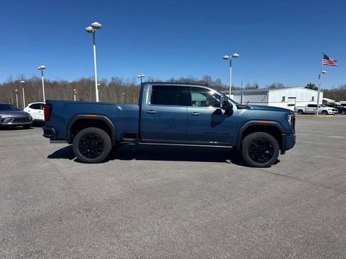 New 2026 GMC Sierra 2500 Denali Ultimate w/ LPO, Black Badging Package image 3