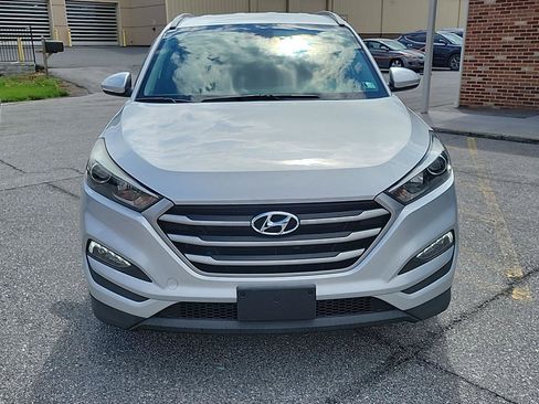Used 2018 Hyundai Tucson SEL Plus image 2
