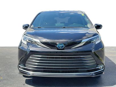 Used 2023 Toyota Sienna Limited