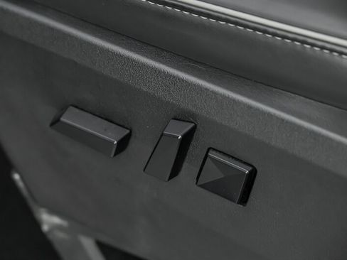 Used 2024 Tesla Cybertruck AWD Crew Cab image 21